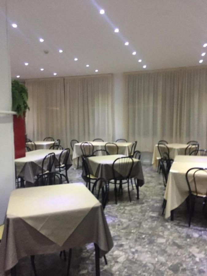 Hotel Piccari Nuova Gestione Rimini Extérieur photo