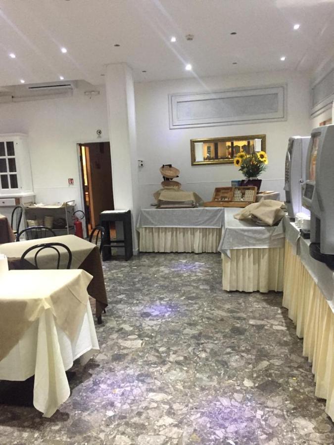 Hotel Piccari Nuova Gestione Rimini Extérieur photo