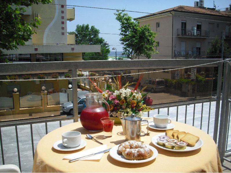 Hotel Piccari Nuova Gestione Rimini Extérieur photo